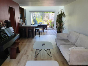 Chambre privée chez l'habitant en colocation dans agréable maison avec jardin - A private room in a shared house with garden
